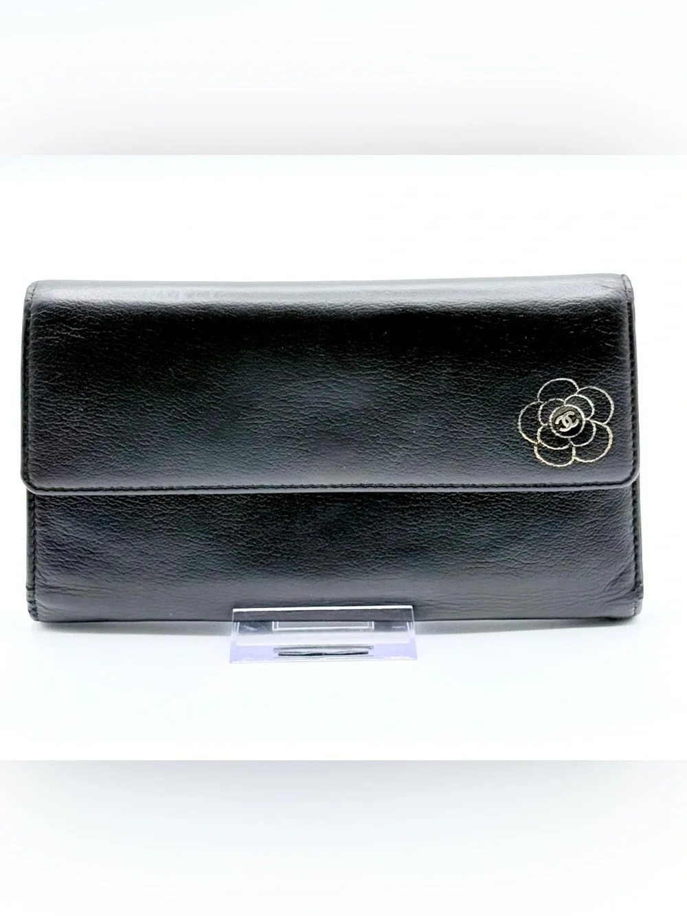 CHANEL Camellia Lambskin Long Wallet. W/ COA-PRISTINE CONDITION!
